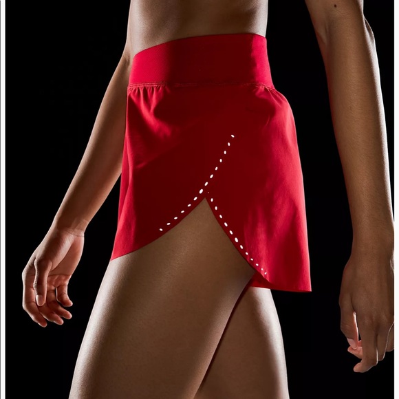 Find Your Pace HR short 3” size 10 color Dark Red - Picture 2 of 4